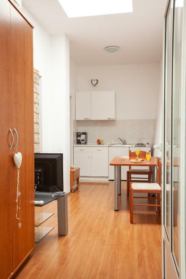 Apartments R Makarska Zewnętrze zdjęcie